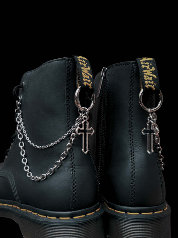 Chaine croix du silence Chaine croix du silence