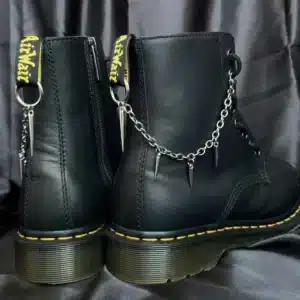 Larmes d’Acier - Chaînes de bottes