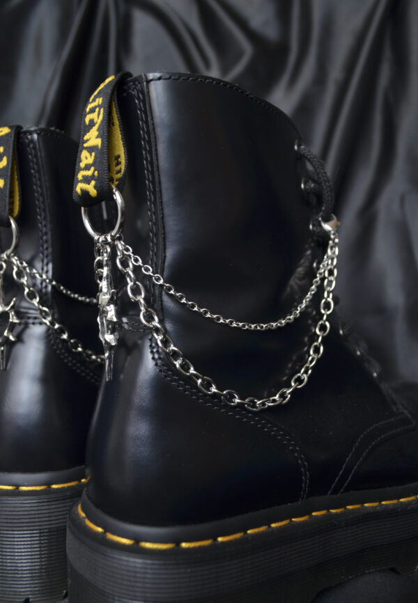 DSC_1110 Cursed Crown Chains – Chaînes de bottes
