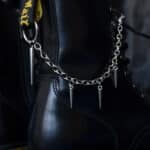 Larmes d’Acier - Chaînes de bottes