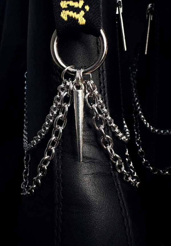 Chaîne de bottes “Âmes Captives”