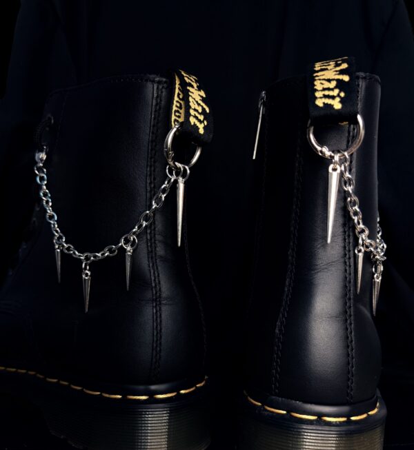 IMG_2194 Larmes d’Acier - Chaînes de bottes