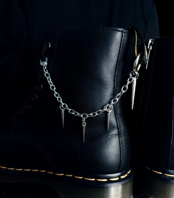 IMG_2195 Larmes d’Acier - Chaînes de bottes