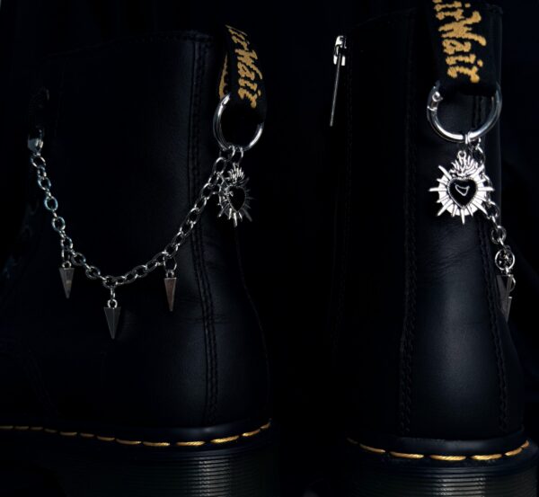 Chaîne de bottes “Cœur Maudit”