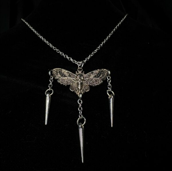 Collier “Murmure Funèbre”