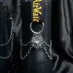 Cœur Ardent – Chaînes de bottes