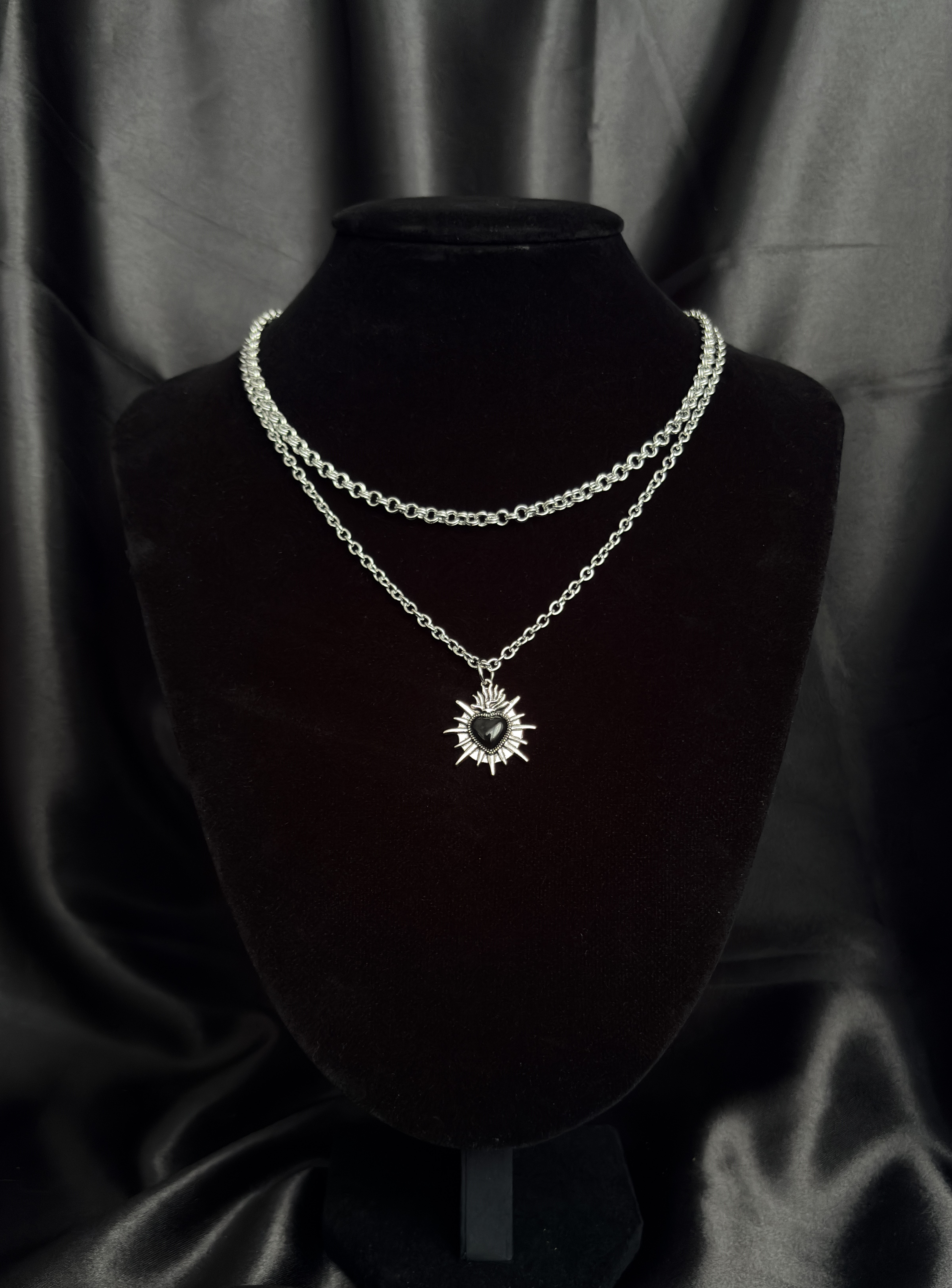 collier cœur noir flamboyant