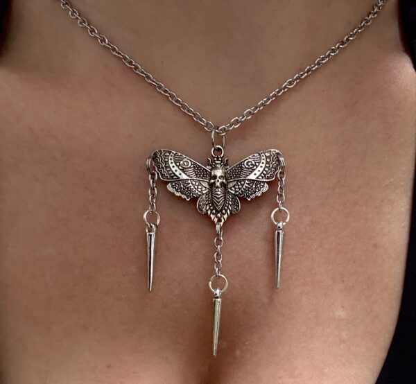 Collier “Murmure Funèbre”