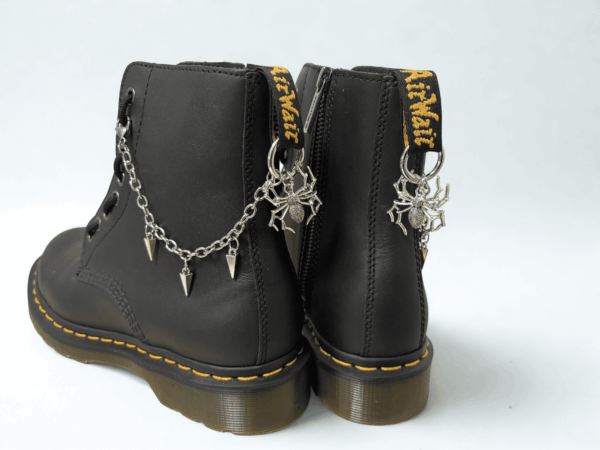 Chaîne de bottes “Toile d’Acier”