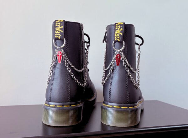 Chaîne de bottes “Rite Sanglant”