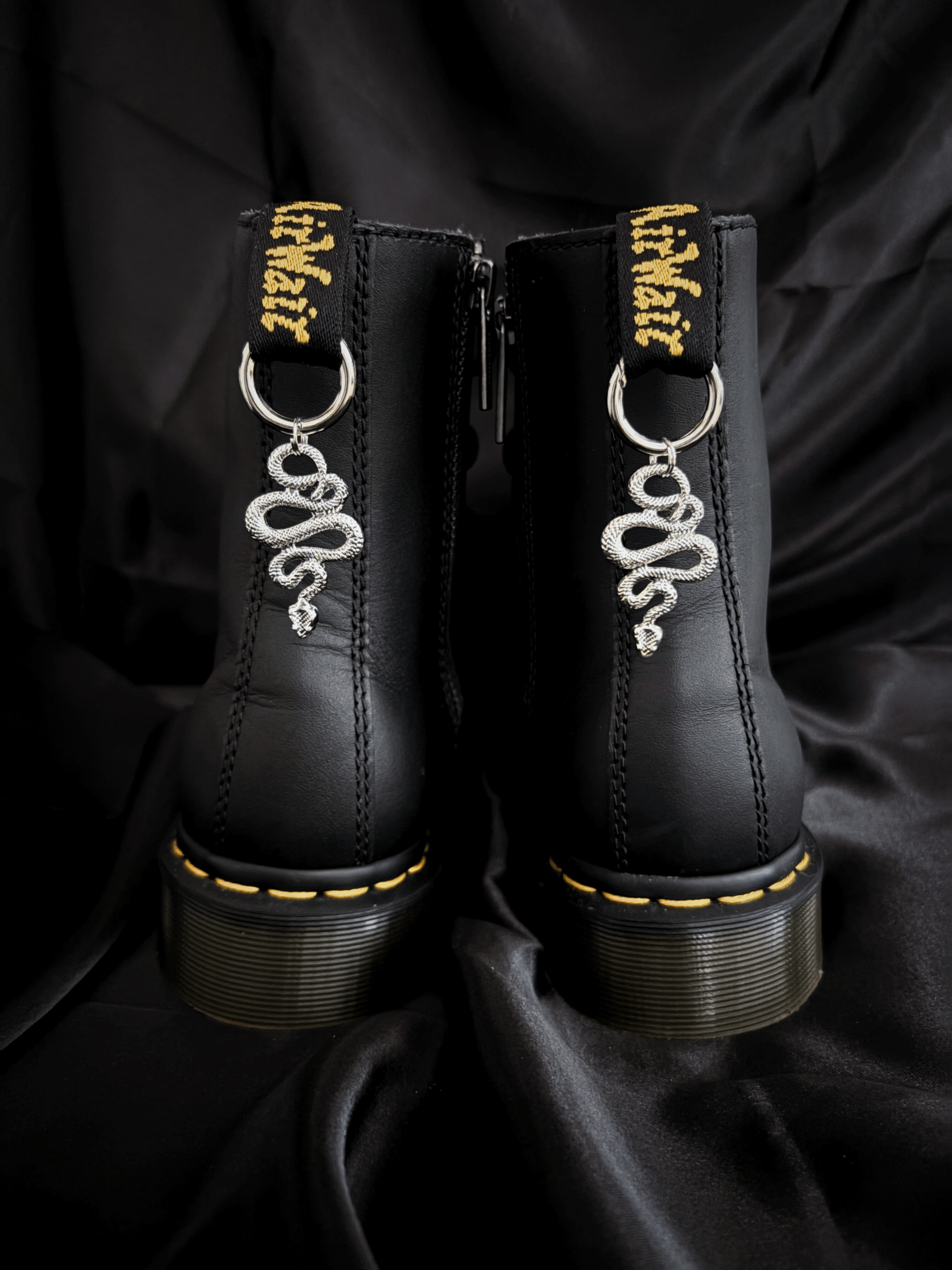 Design sans titre (24) Charm serpent argenté