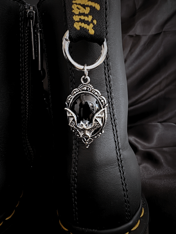 Charm de Bottes “Médaillon Noir”