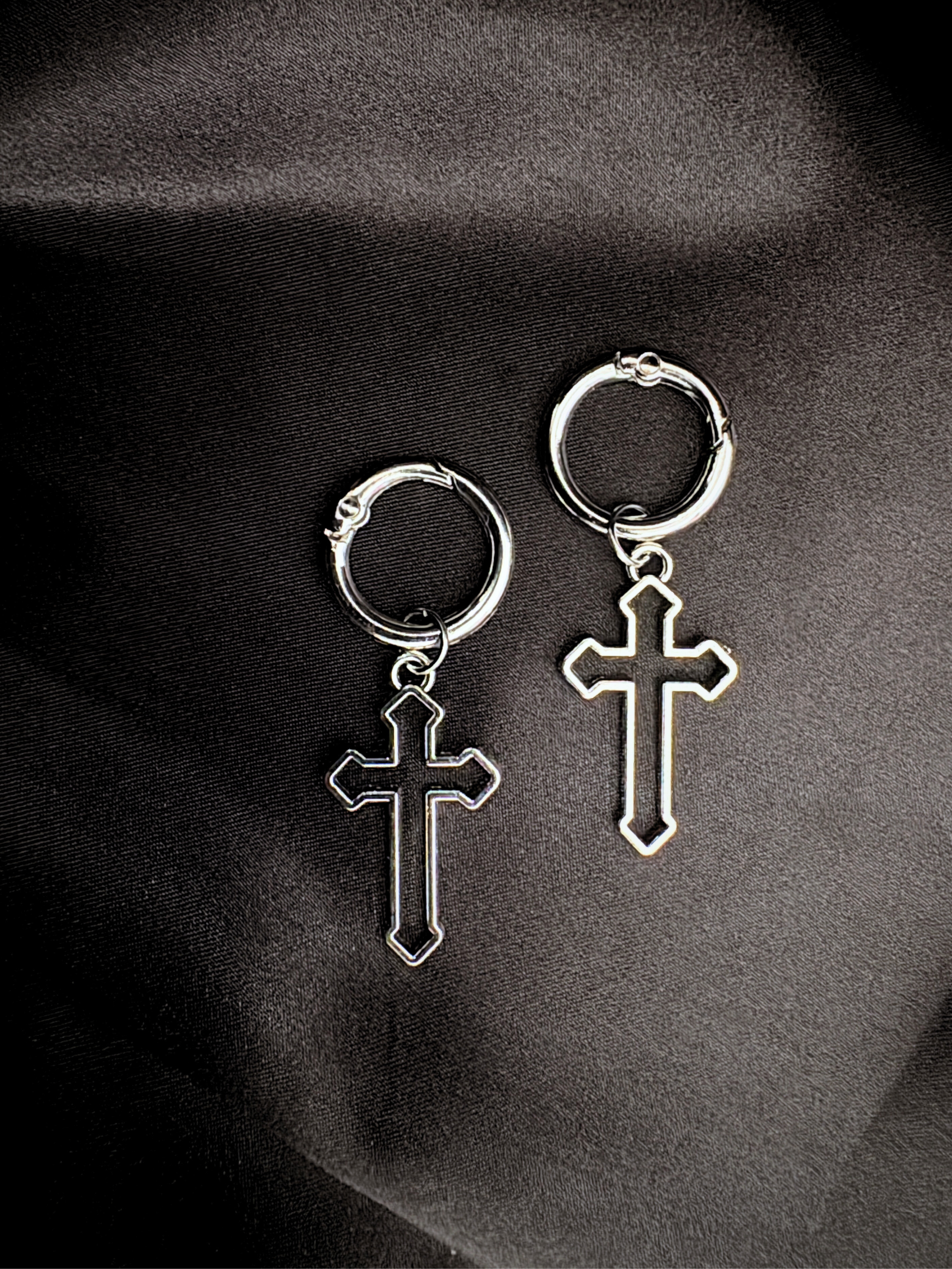 Charm de Bottes Croix d’Argent