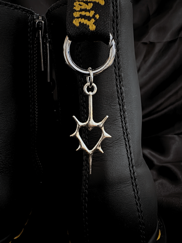 Charm de Bottes “Cœur Épineux”