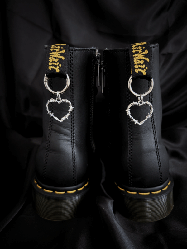 Charm cœur barbelé