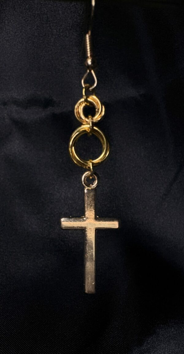 IMG_2598 boucles d’oreilles croix dorées