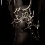 Chaîne de bottes Araignées d’Argent & Chaînes Barbelées