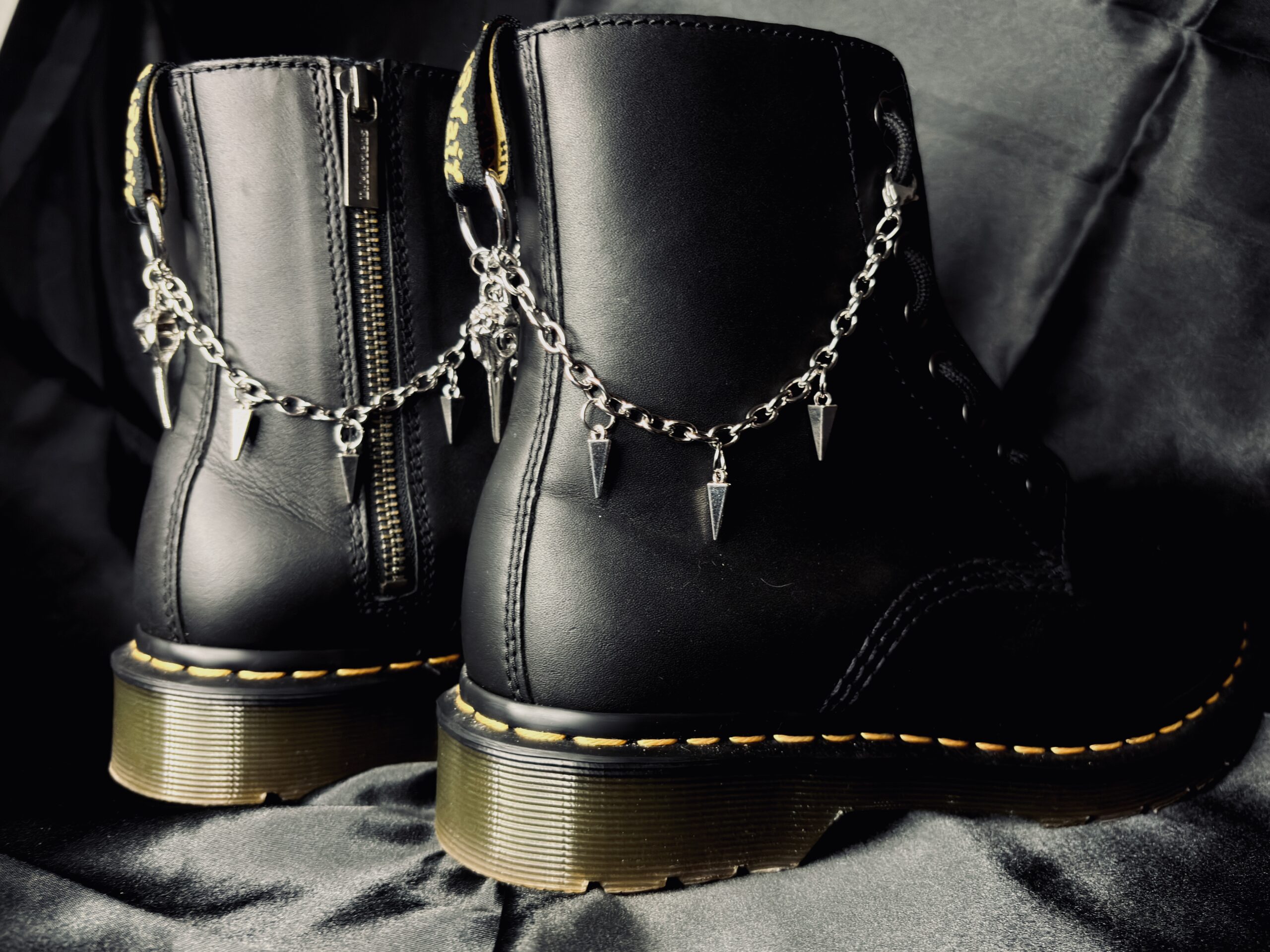 Chaîne de Bottes “Cranium Spikes”