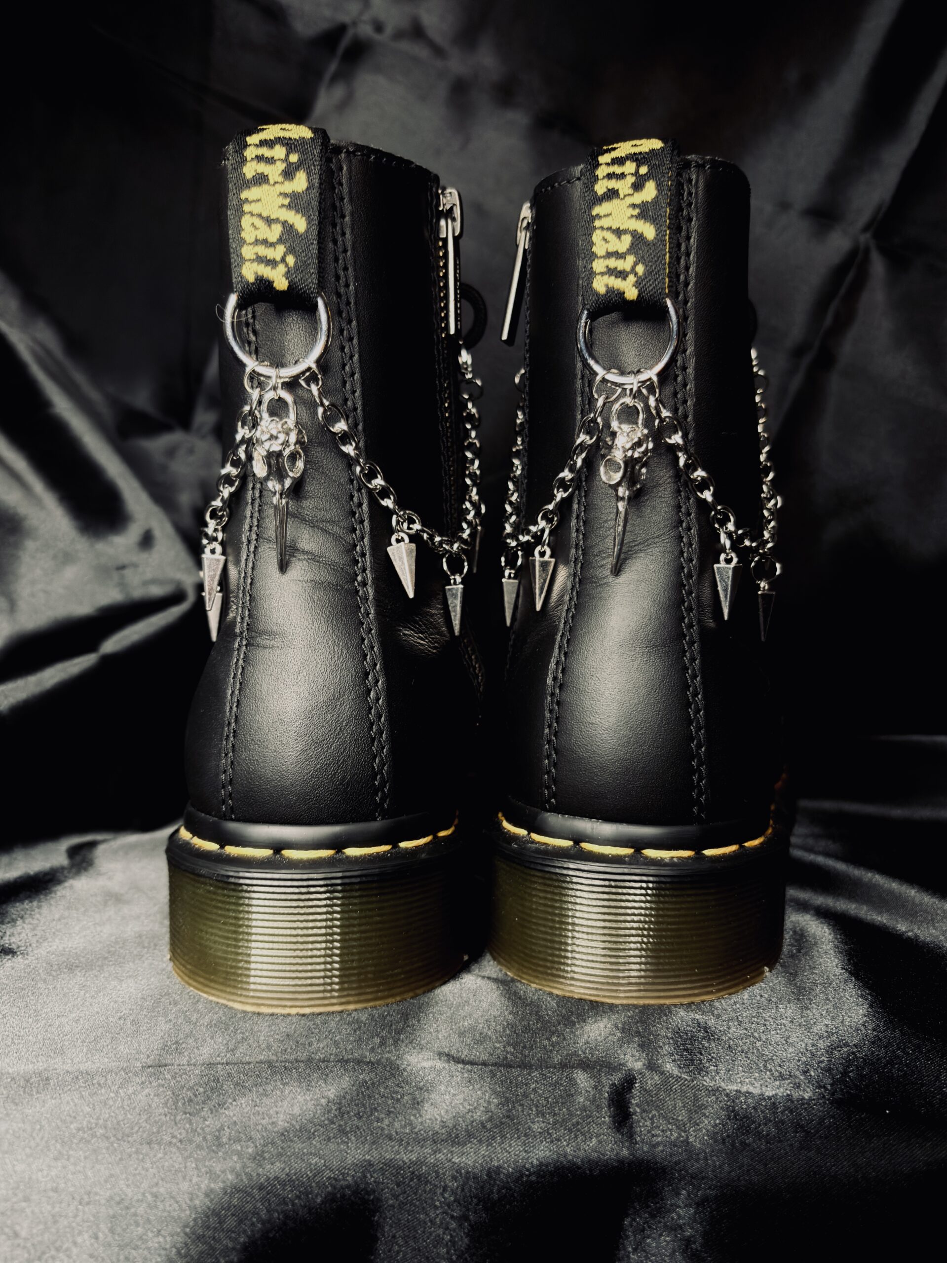 Chaîne de Bottes “Cranium Spikes”