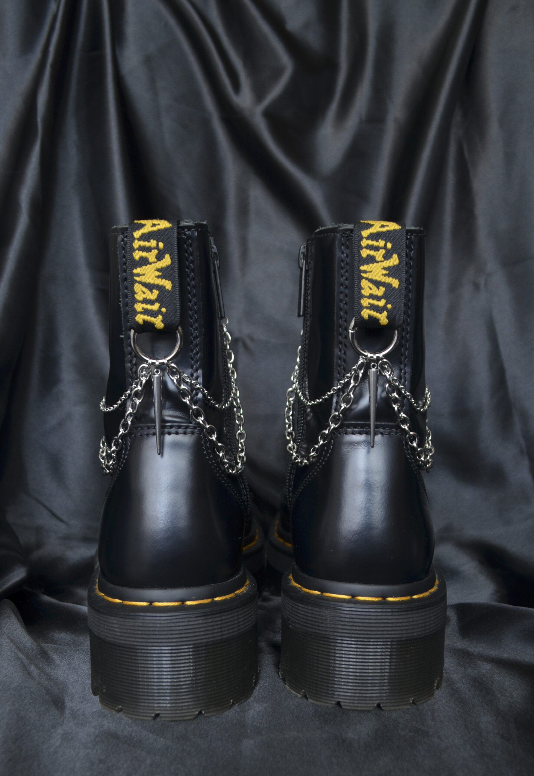 Dark Veil Chains – Chaines de bottes
