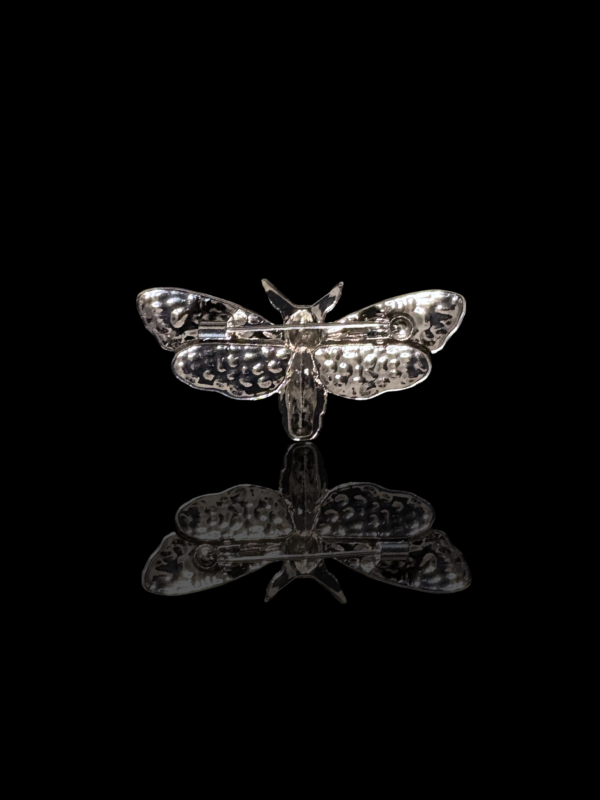 Broche moth