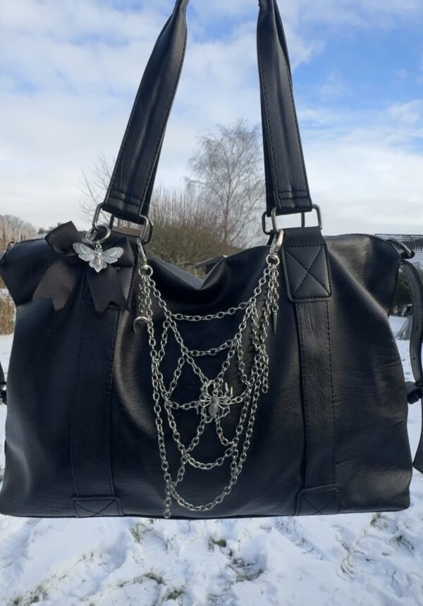 Screenshot “Web of Shadows” – Chaine de sac