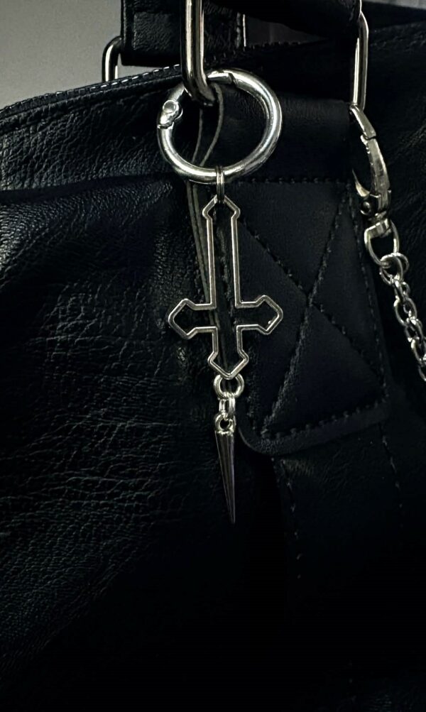 porte clé heretic spade cross