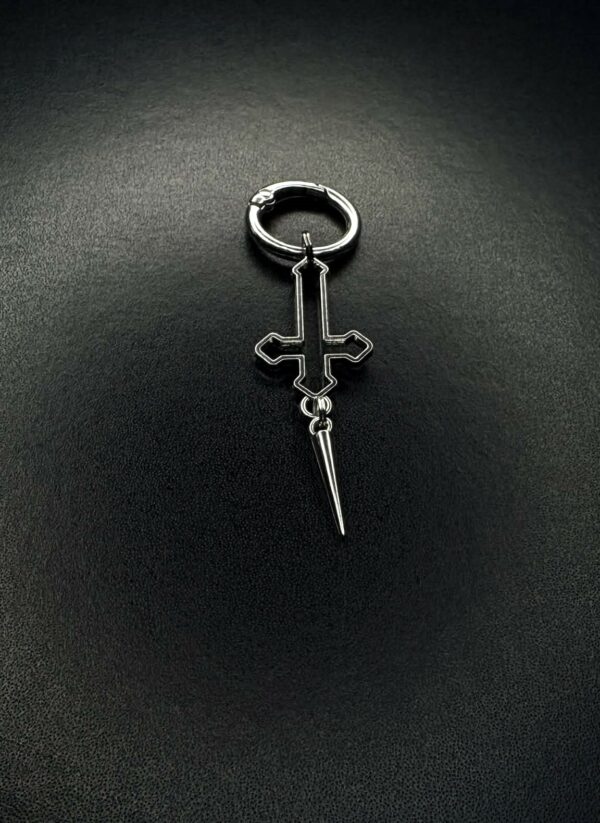 porte clé heretic spade cross