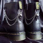 chaîne de bottes gothique crâne d'oiseau