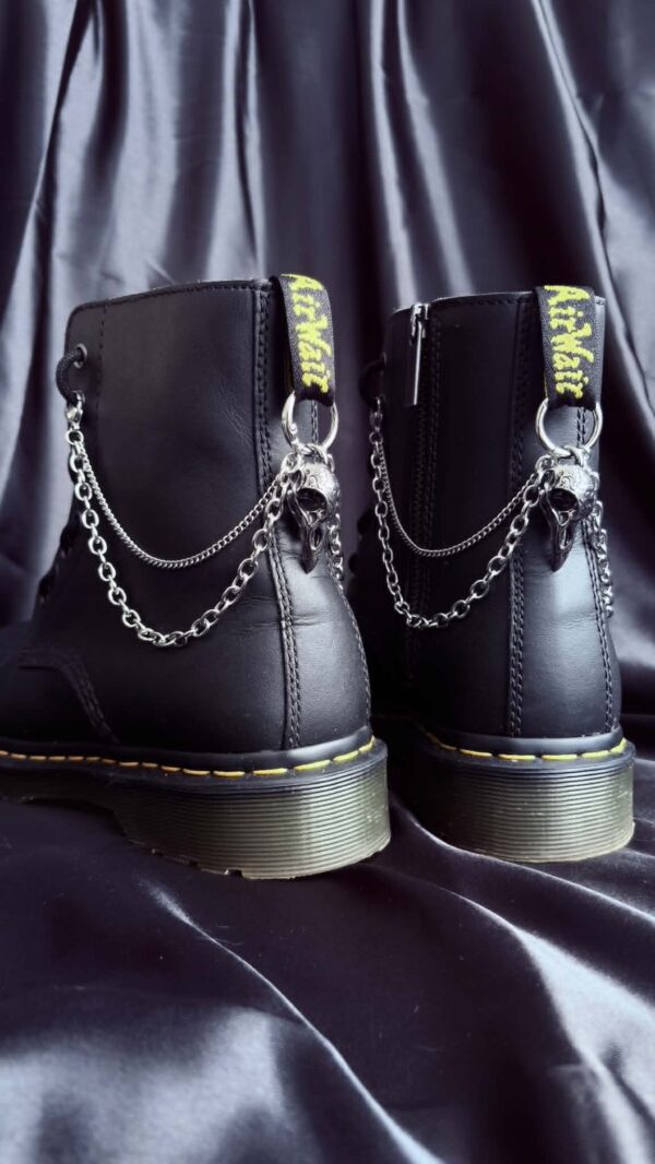 chaîne de bottes gothique crâne d'oiseau