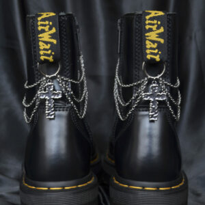 sanctum noctis - chaines de bottes