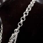 09ffe79c-77d1-4a4b-9b50-35d6322790d2 Nyx – Collier