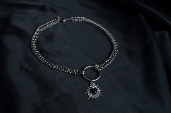 Sacrement – Collier