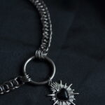 Sacrement – Collier