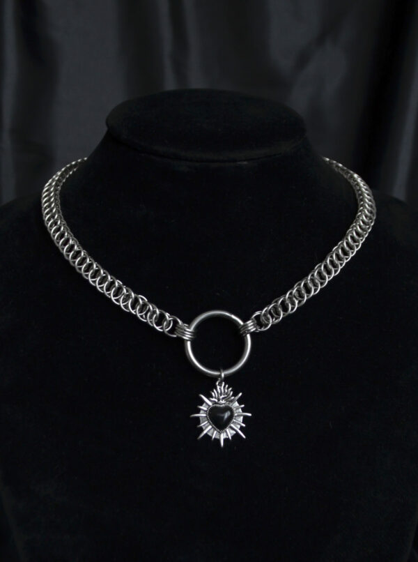 Sacrement – Collier