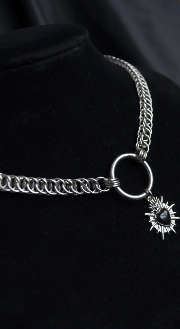 Sacrement – Collier